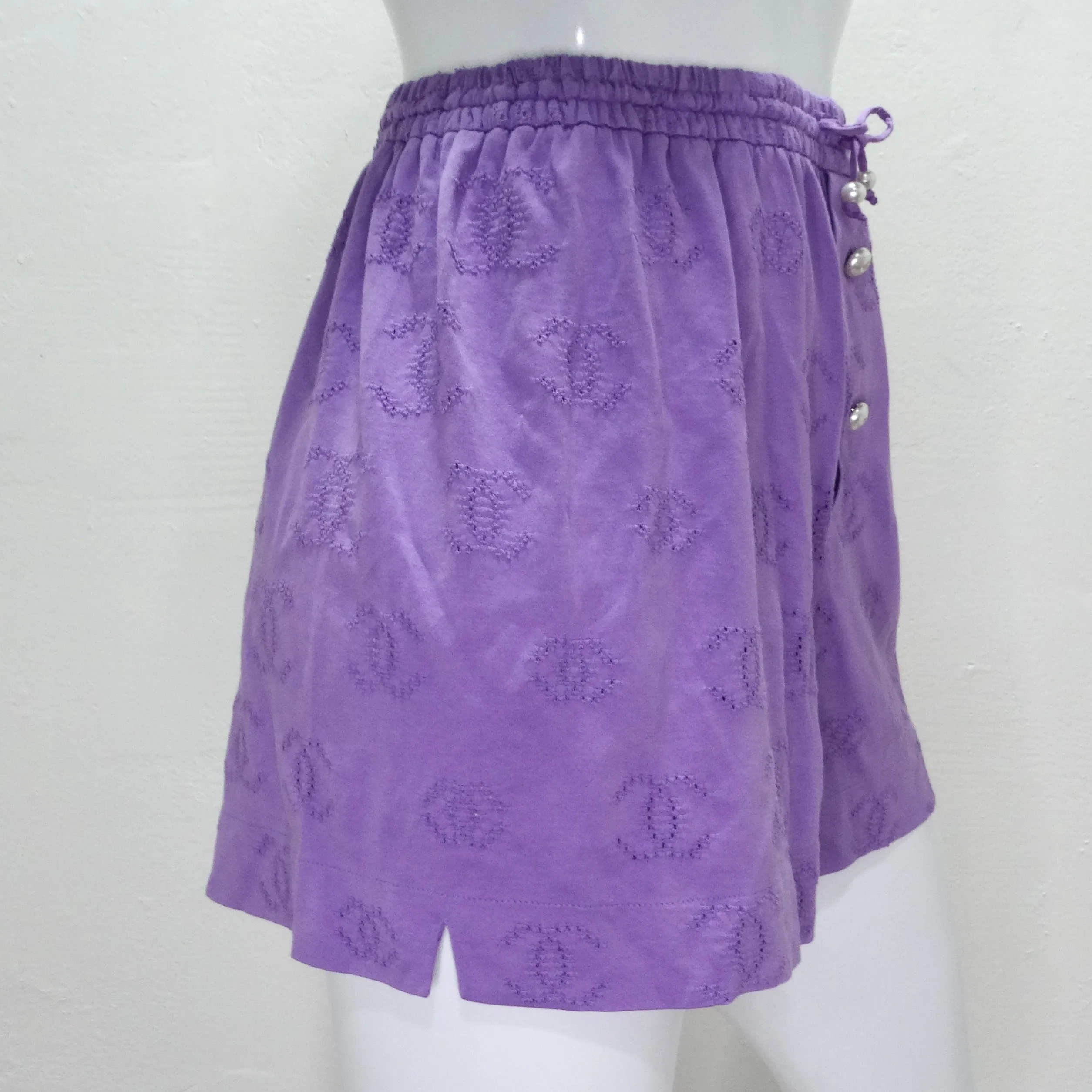 Chanel 2022 Purple CC Logo Faux Pearl Shorts