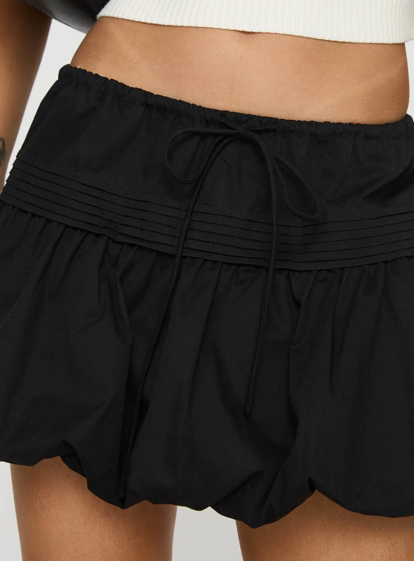 Dear London Bubble Hem Mini Skirt Black