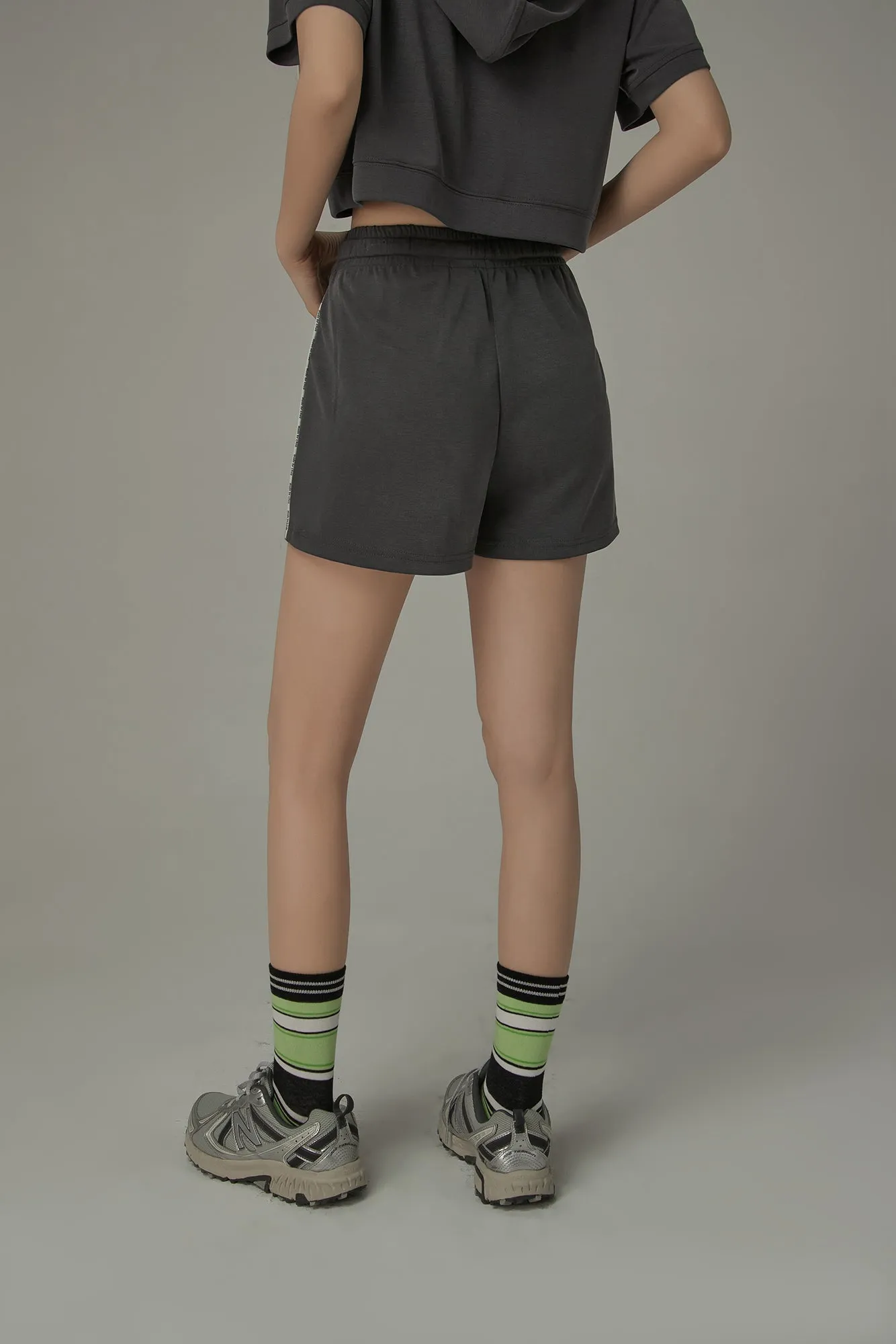 Drawstring Elastic Waist Banded Shorts